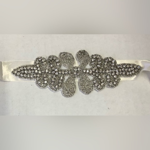 Natasha Couture Bridal Leaf Rhinestone Wedding Belt Sash - Picture 3 of 5